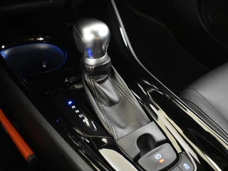 Toyota C-HR 1.8 Hybrid Style Allseasons | Leder | Blindspot / 25