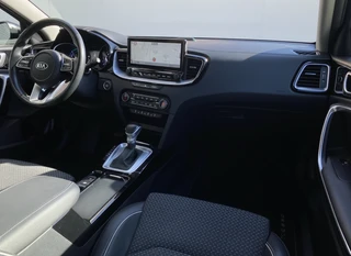 Kia XCeed 1.6 GDi PHEV 140 pk DynamicPlusLine  | navigatie | stoel/stuurverwarming | camera | keyless go | incl. winterset / 16