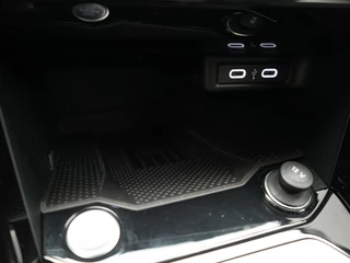 Volkswagen T-Roc 1.5 TSI R-Line Camera | Private lease 584 pm / 34