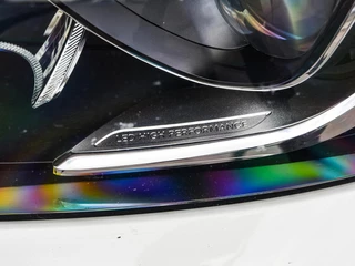 Mercedes-Benz A-klasse 180 d AMG White Art Edition Panoramadak Camera LED Stoelverwarming Sfeerverlichting Apple CarPlay/Android Auto Dealeronderhouden / 38