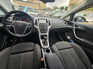 Opel Astra GTC 1.6 Turbo Sport / 15