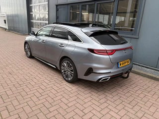 Kia ProCeed 1.5 T-GDi 160pk Automaat GT-PlusLine  SCHUIFDAK/JBL/CAMERA/DODEHOEK/AFN.TREKHAAK/18INCH / 21
