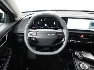 Kia EV6 Light Edition 63 kWh  - Stoel-/stuurverwarming - Apple CarPlay/Android Auto - Navigatie - Cruise Control - Fabrieksgarantie tot 03-2032 / 36