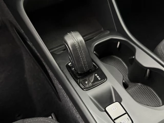 Volvo XC40 1.5 T3 Momentum | Trekhaak | Adaptive Cruise | Camera | Stoelverw. / 14