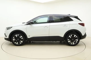 Opel Grandland X 1.6 Turbo 300pk Hybrid4 Elegance | Navigatie | Keyless | Camera | Parelmoer kleur | Electrische achterklep | Lichtmetalen velgen | AGR Comfortstoelen | Voorruitverwarming | Zwart dak / 7