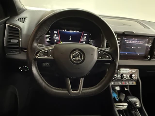 Skoda Karoq 1.5 TSI DSG 4x4 Sportline Business | 1800KG Trekgewicht | Carplay | Sportstoelen | Camera / 27