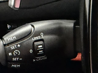 Peugeot 208 1.2 PureTech Active Pack Automaat | Navigatie | Carplay&Android | Cruise / 17