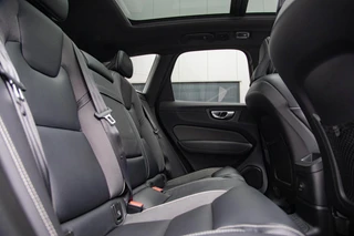 Volvo XC60 T6 Plug-in hybrid AWD R-Design Panorama|H/K Audio / 9
