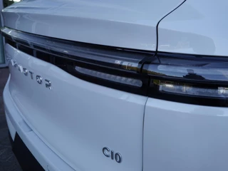Leapmotor C10 Design REEV 28.4 kWh | Demo | 1500 trekgewicht | Nieuw uit voorraad Leverbaar | Panoramadak | Camera | 20 inch | Elektrische achterklep / 15