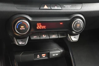 Kia Stonic 1.0 T-GDi 100pk DynamicPlusLine / 23