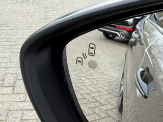 Citroën C4 130pk Feel Collection (Trekhaak - Keyless Entry - Parkeersensoren V+A - 17" - Automatische Airco - Navigatie - Apple Carplay) / 27
