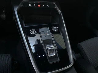 Audi A3 Sportback 30 TFSI Advanced Edition LED Adaptive Cruise Camera DAB+ / 21