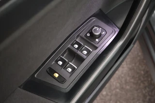 Volkswagen T-Roc 1.5 TSI 150pk DSG Sport Trekhaak Virtual cockpit Adaptive cruise Stoelverwaming PDC / 14