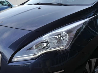Peugeot 3008 1.2 PureTech Style | Trekhaak | Panoramadak | Lichtmetalen velgen | Achteruitrijcamera | Climate control | Cruise control | Navigatie | Regensensor / 31