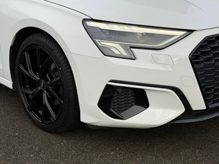 Audi A3 Limousine 35 TFSI 150pk S-tronic Advanced Camera | Adap. Cruise | Black Edition | Rijklaar incl. 1 jaar Bovag garantie / 7