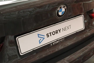 BMW 3 Serie Sedan 330i Executive M Sport Pakket Automaat  / Live Cockpit Professional / Schuif-/kanteldak / Sportstoelen / Achteruitrijcamera / Active Cruise Control met Stop en Go-functie / 19 Inch / Hifi / M Sportremsysteem / Leder / Shadow Line / Neerklapbare Achterbank / Extra Getint Glas / 9