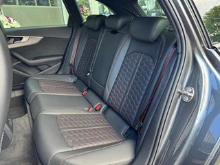 Audi RS4 2.9 TFSI RS4 QUATTRO Keramisch B&O Pano HUD Massage RS stoelen Alcantara Memory / 32