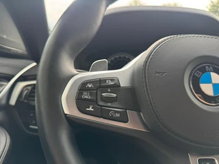 BMW 5 Serie 540I XD Massage Memory Stoelkoeling Parfum Panoramadak Stoelverwarming voor en achter Ramvol! / 44