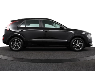 Kia Niro 1.6 GDi Hybrid DynamicLine  - Navigatie - Achteruitrijcamera - Apple & Android Carplay - Climate Control - Virena zekerheidspakket € 895,- / 10