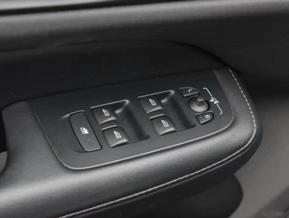 Volvo V60 2.0 T6 Recharge AWD 340PK Inscription | Memory | H&K Audio | Trekhaak / 38