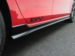 Volkswagen Golf 2.0 TSi GTi 290 Pk TCR | Panorama Dak | Adaptive Cruise | Camera | Stoelverwarming | 18 inch | 90.438 km!! / 22