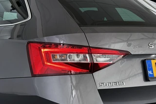 Škoda Superb Combi 1.4 TSI iV Ambition / 24