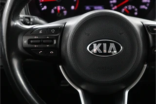 Kia Stonic 1.0 T-GDi DynamicLine  - Trekhaak - Airco - Cruise control - / 24