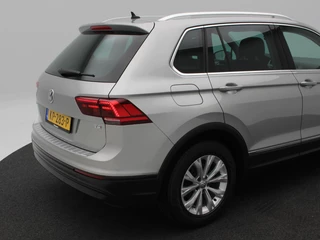 Volkswagen Tiguan 1.4 TSi 125 Pk Connected Series | Cruise Control | Navigatie | Climatronic | Parkeersensoren | 17 Inch | 158.663 Km !! / 16