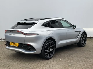 Aston Martin DBX 4.0 V8 360° Memory Stoelverw/koeling Sfeerverl Pano Lightning Silver / 61