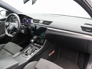 Škoda Superb Combi 1.4 TSi 218 Pk iV Sportline Business | Trekhaak | Stoelverwarming | CarPlay | Camera | Cruise Control | Navigatie | Full LED | 19 Inch | 91.754 Km !! / 40