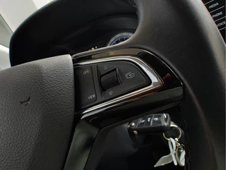 Škoda Karoq 1.0 TSI AMBITION BUSINESS DSG  Navi | Carplay/Android | Cruise | Parkeersensoren V+A / 21