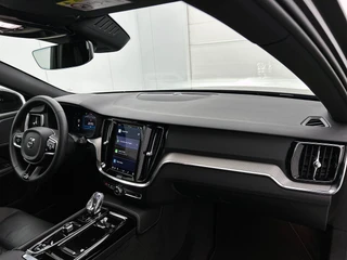 Volvo V60 2.0 T6 Plug-in hybrid AWD Plus Dark Automaat | Adaptive Cruise | Stoel/Stuurverwarming | Leder | Camera | CarPlay | BTW / 13