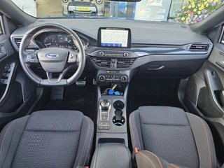 Ford Focus Wagon 1.5 EcoBoost ST Line Business Geen import | Navi | Cruise / 2