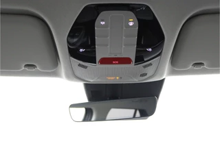 Kia EV3 Plus 81.4 kWh  - Prijs incl. €3.000,- inruilpremie - Stoel/Stuur Verwarming - Climate Control - Draadloze oplader - Navigatie - Fabrieksgarantie tot 06-2033 / 33