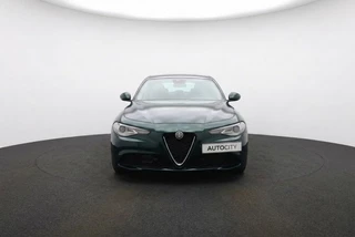 Alfa Romeo Giulia 2.0 Super 200PK Leder l Carplay l Camera l Winterpakket | Memory / 7
