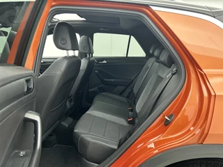Volkswagen T-Roc 1.5 TSI R Line | Schuifdak | Camera | Navi | Virtual Dash | Stoelverw. | Adaptive Cruise / 27