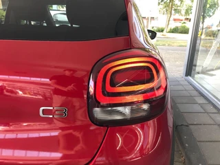 Citroën C3 1.2 PureTech Shine Achteruitrijcamera | Keyless / 10