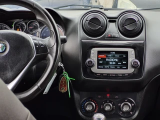 Alfa Romeo MiTo 1.4 Super|Cruise|Airco|PDC|Bluetooth|APK / 16