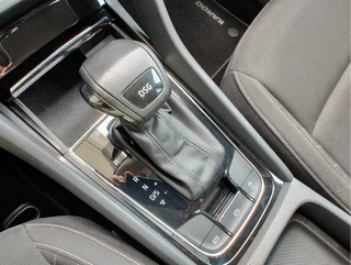 Škoda Karoq 1.0 TSI AMBITION BUSINESS DSG  Navi | Carplay/Android | Cruise | Parkeersensoren V+A / 19