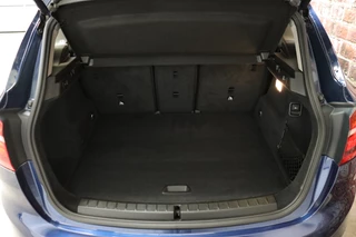 BMW 2 Series Active Tourer 218i Executive Automaat  / Navigatie / Trekhaak / Panoramadak / LED / Achteruitrijcamera / Climate Control / Parkeersensoren voor+achter / Cruise Control / Bluetooth / 12