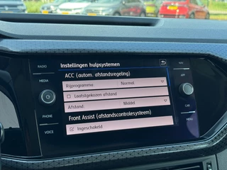 Volkswagen T-Cross 1.0 TSI Style * Virtual Cockpit * Stoelverwarming * Carplay / 35