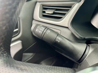 Renault Captur 1.6 E-Tech Full Hybrid 145 Techno  | Stoel+Stuurverwarming | Climate Control | Draadloze Telefoonlader | Camera + Sensoren | Two-Tone | Apple CarPlay/Android Auto / 49