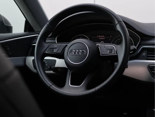 Audi A5 Sportback 35 TFSI S-line Black  | Camera | 19" | LED | Stoelverwarming / 18