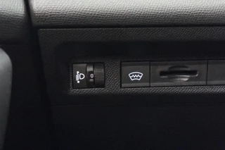 Peugeot 408 1.2 PureTech Allure Pack 130 EAT8 Stoelverwarming Camera Keyless 19" / 25