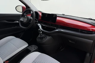 Fiat 500 1.0 Hybrid Torino Launch Edition | NIEUW UIT VOORRAAD | € 3.300 VOORRAADVOORDEEL | 8 Jaar speciale garantie | Climate control | DAB Radio | Lichtmetalen velgen / 14
