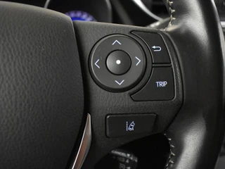 Toyota Auris Touring Sports 1.8 Hybrid Team D / 20