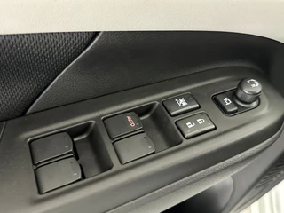 Suzuki Swift 1.2 Style Smart Hybrid Black & White edition / 26