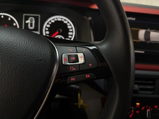 Volkswagen Polo 1.0 TSI Highline Beats Parkeersensoren Adaptive Cruise App-Connect / 17