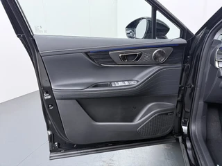 Omoda 5 SHS 1.5 T-GDi SHS-H Premium  - Kantel/Schuifdak - Adaptief Cruisecontrol - 18' Lichtmetalen Velgen - Privacy Glass - Stoel/Stuurwiel Verwarming - 7 Jaar Fabrieksgarantie / 22