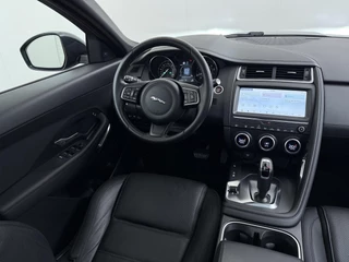 Jaguar E-PACE 2.0 P200 AWD R-Dynamic / 29